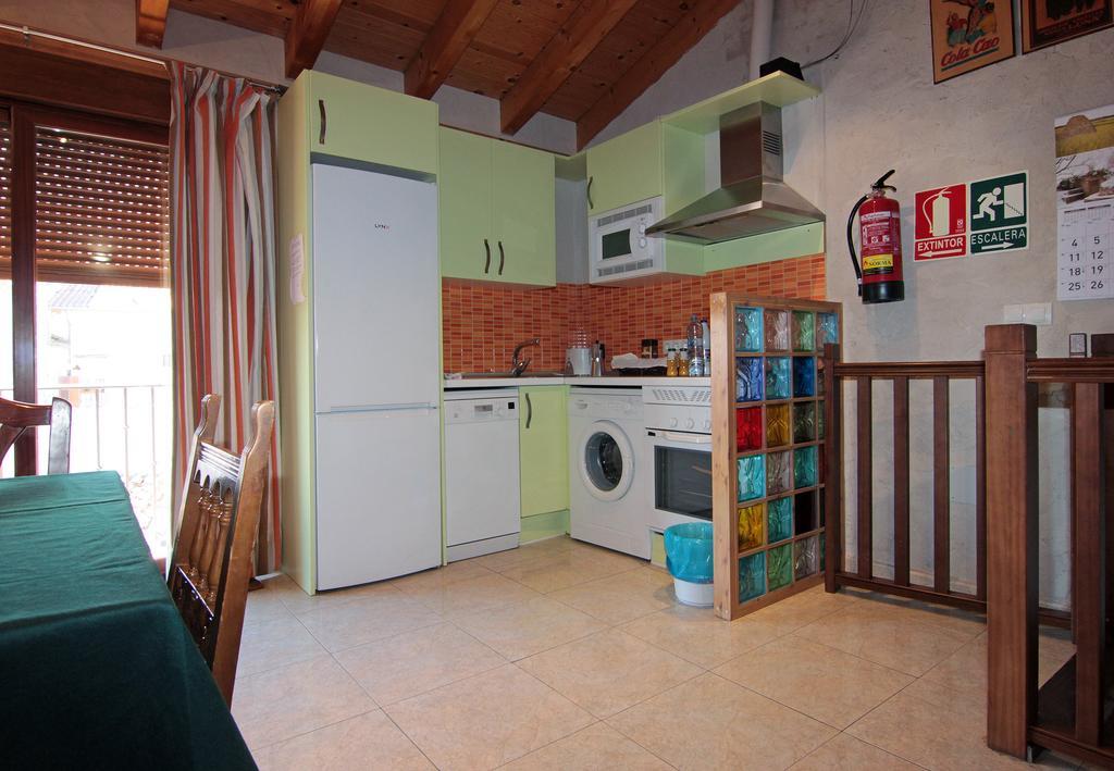 Apartamentos Turisticos Los Abuelos Montemayor de Pililla Exterior foto